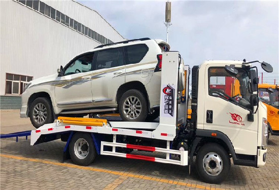 國六重汽豪沃藍(lán)牌轎運車